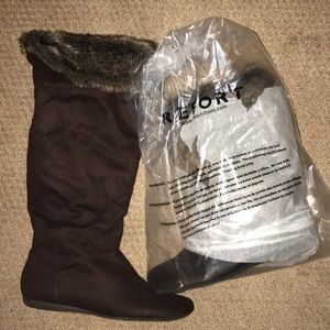 NWOT Report Meloni brown boots